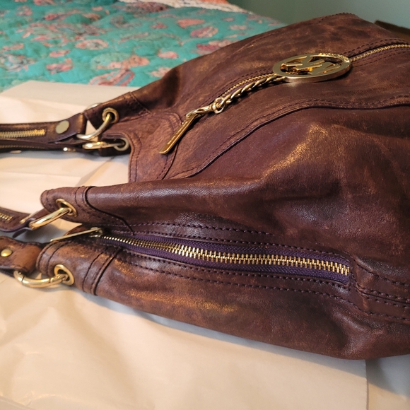 Michael Kors distressed leather tote - Picture 4 of 9